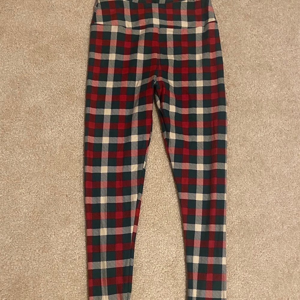 NWOT Lularoe red + green plaid OS leggings